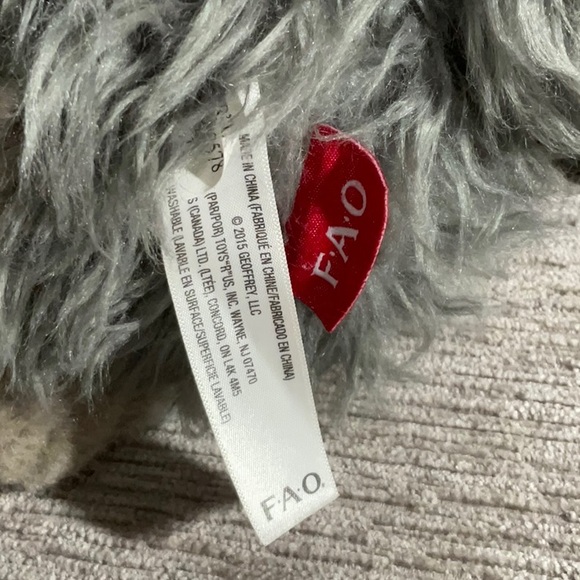 FAO Schwarz Cat Maine Coon Plush Toys R Us - Picture 7 of 7